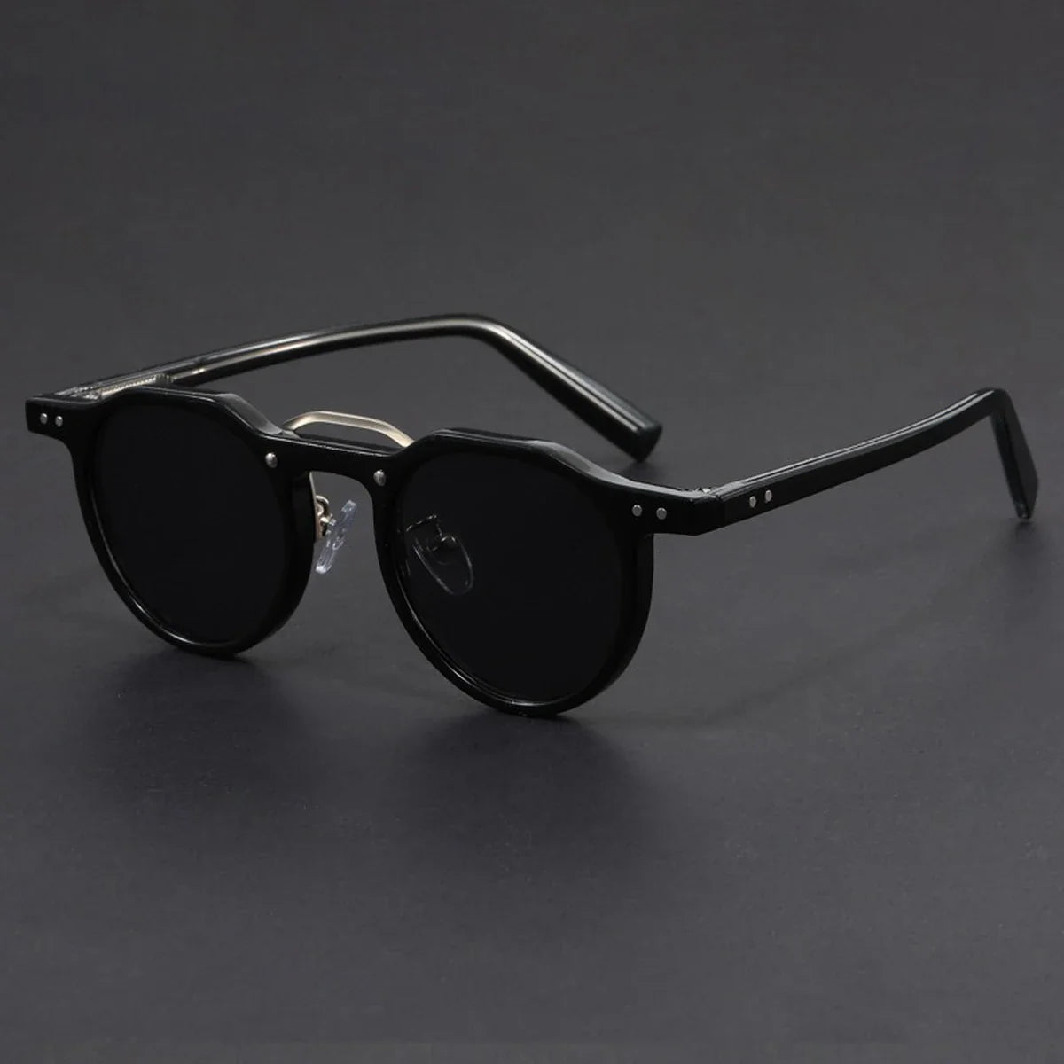 The Riviera Frames