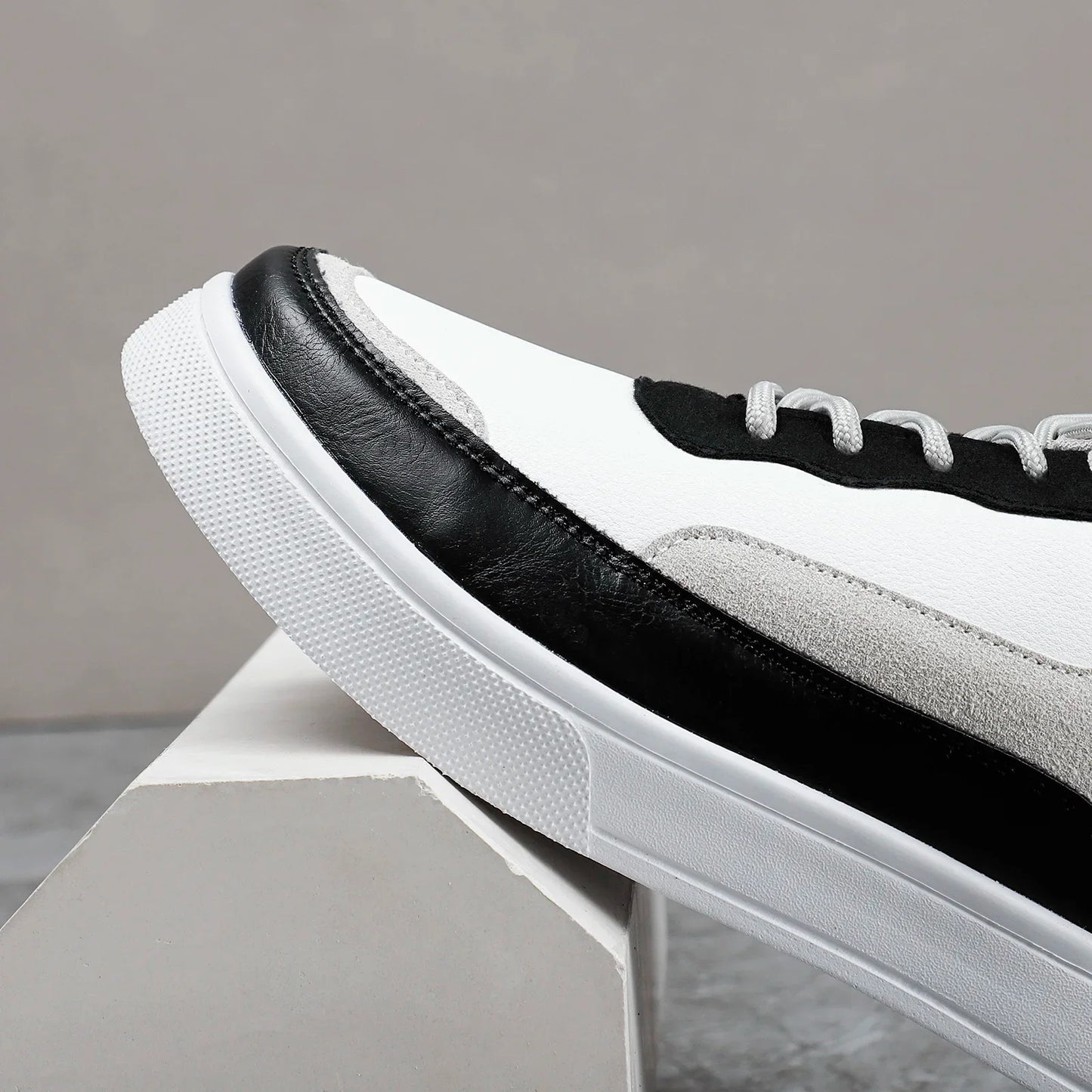 Jett Metro Sneakers